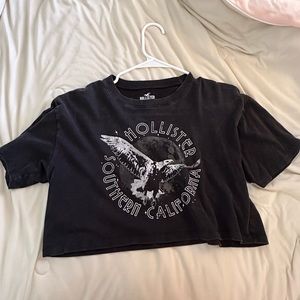 Black cropped T-shirt